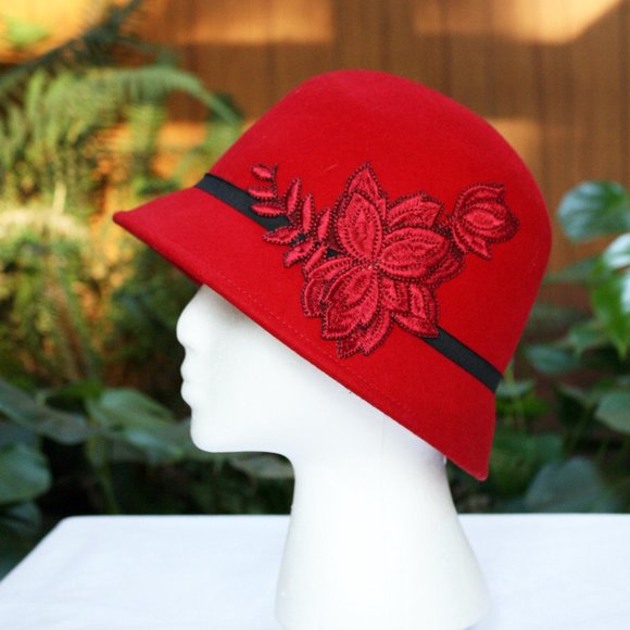 Festive Women\'s Red Hat main image 7